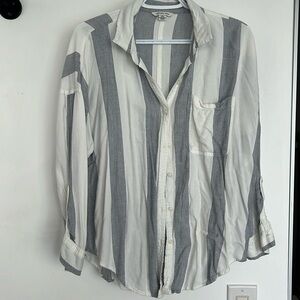 AMERICAN EAGLE Button Up